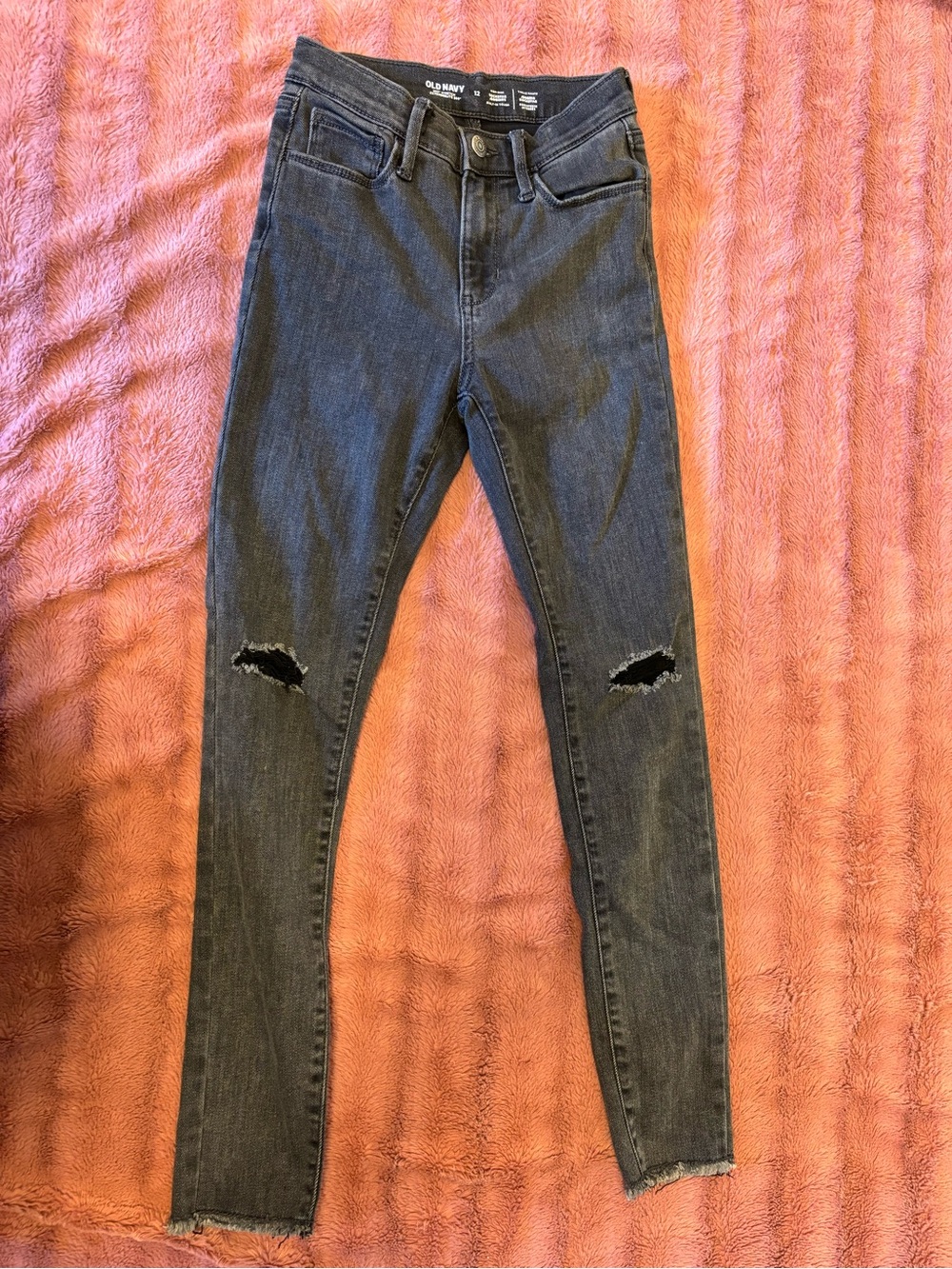 Old Navy Women's Black Ripped Skinny Jeans